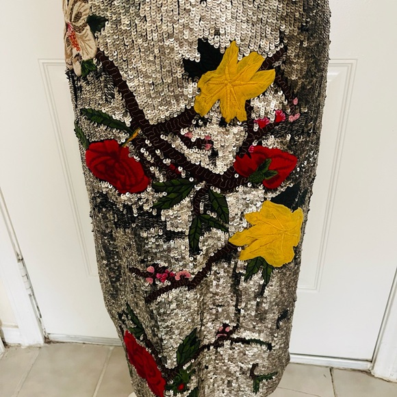 Alice&Olivia Midi sequin skirt. - Picture 3 of 8